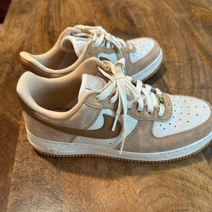NIKE AIRFORCE 1 Vachetta Tan Flax